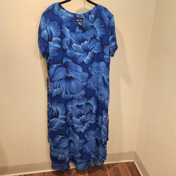 MINT JULEP Plus Size Floral Blue Maxi Dress size 3X - Picture 1 of 13